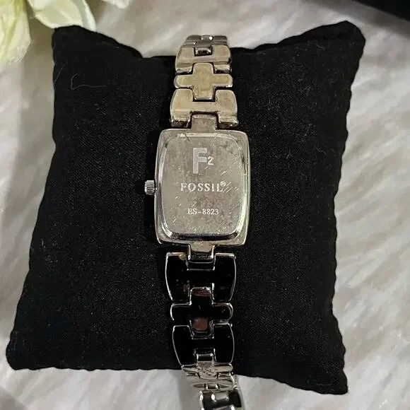 Fossil F2 ES8823 Stainless Steel Analog Quartz Silver Link Bracelet Wrist Watch - Picture 9 of 15